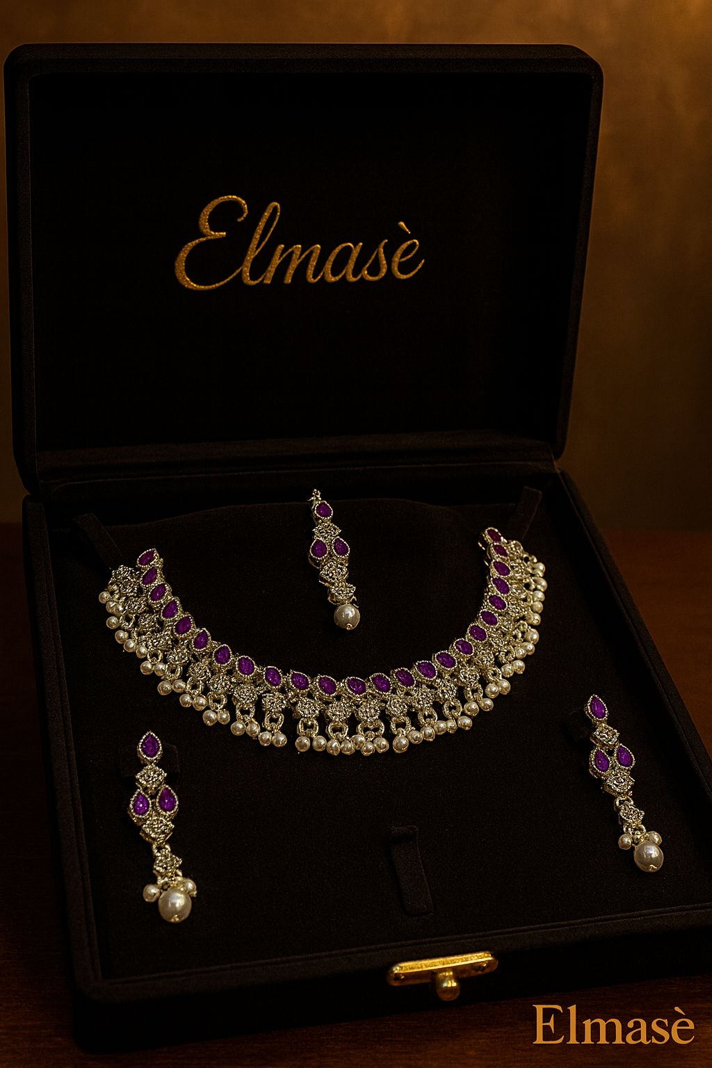 White and Golden stone with Elegant look necklace