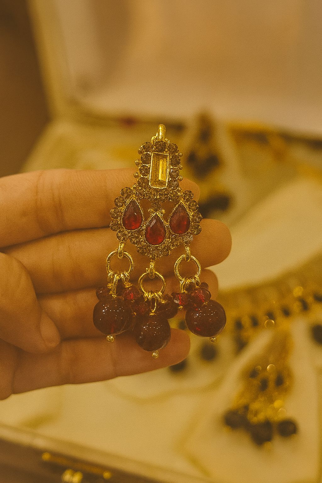 Golden Stone straight necklace